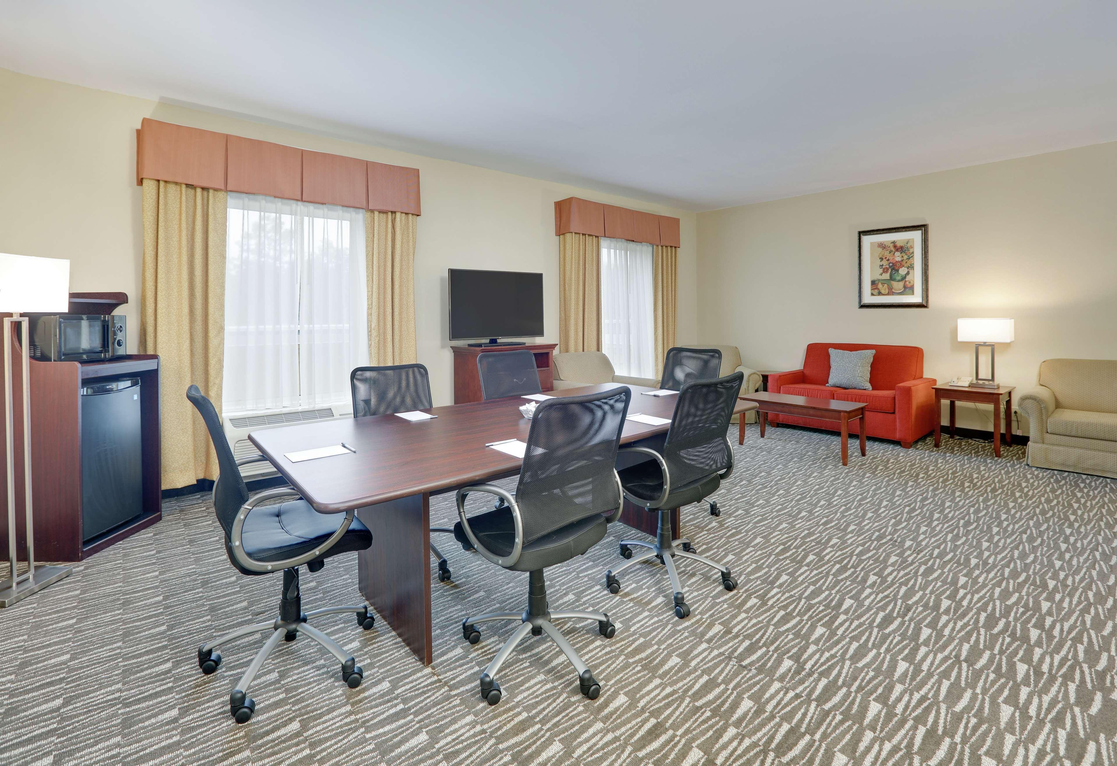 Hampton Inn & Suites Southern Pines-Pinehurst Aberdeen Екстер'єр фото