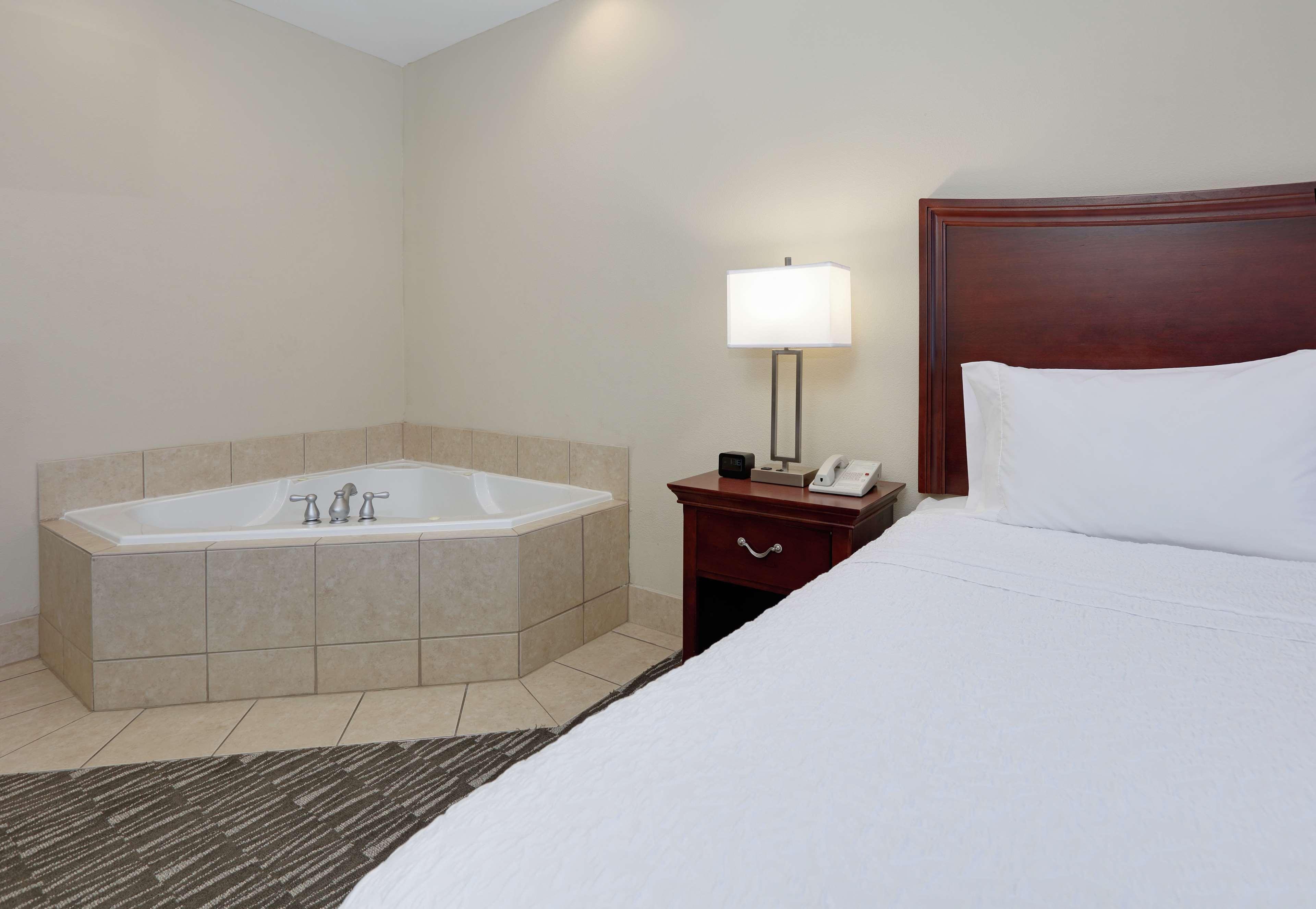 Hampton Inn & Suites Southern Pines-Pinehurst Aberdeen Екстер'єр фото