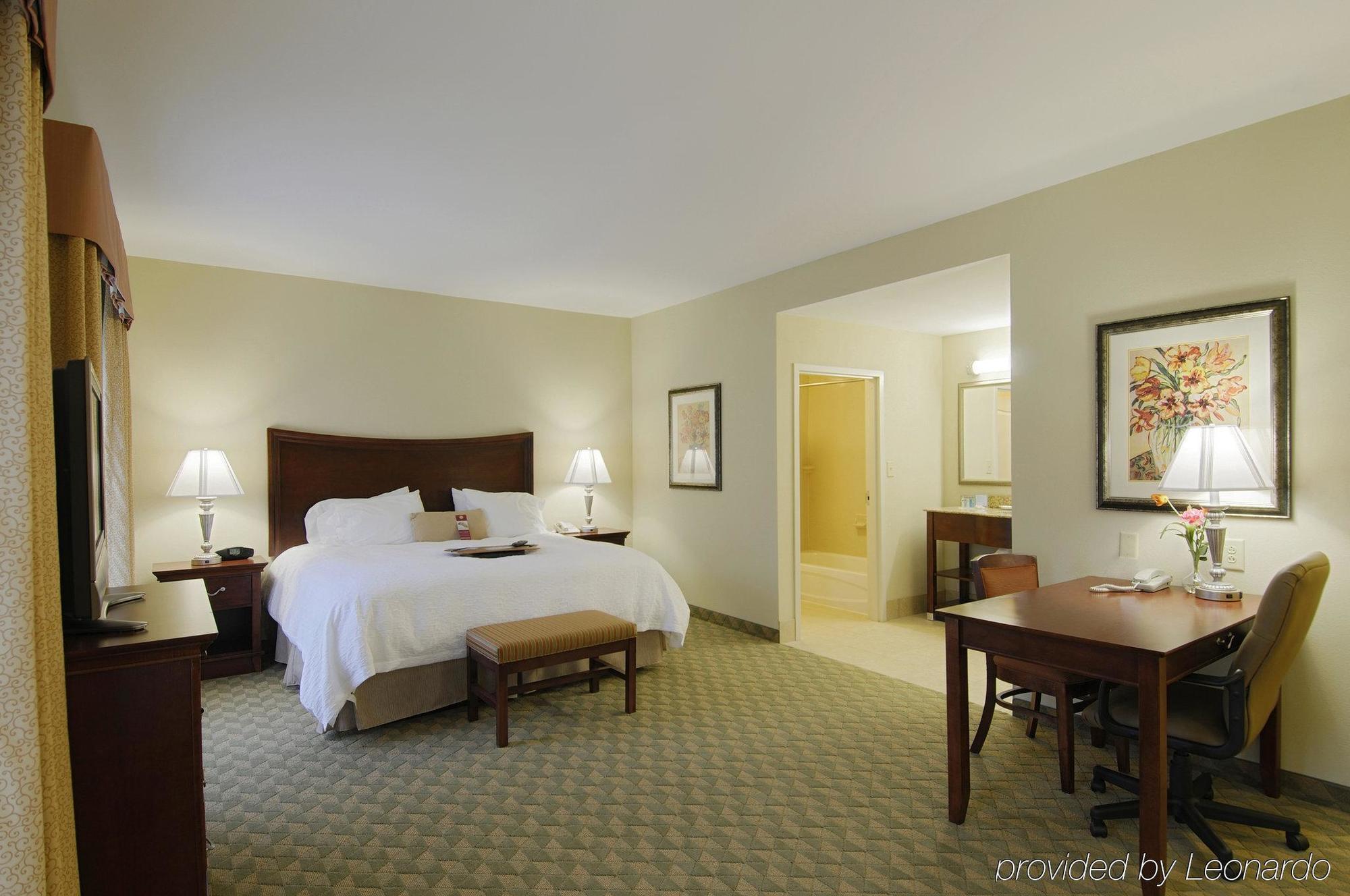 Hampton Inn & Suites Southern Pines-Pinehurst Aberdeen Номер фото